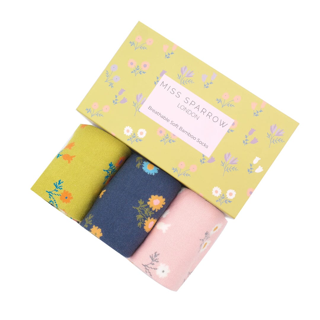 Ladies Bamboo Socks In a Box - Dainty Floral