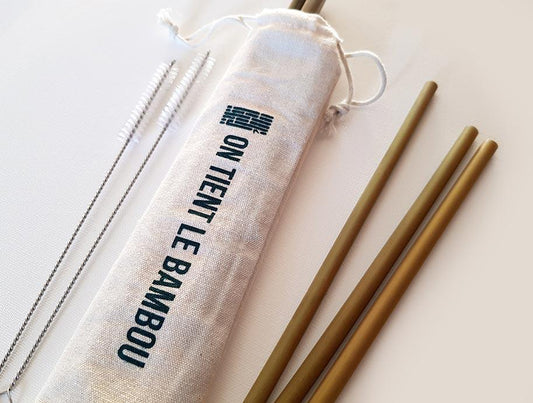 3 bamboo straws, shown with a cotton bag for storage, and 2 cleaning brushes